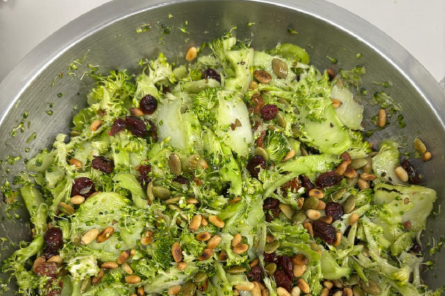 Healthy Broccoli Salad